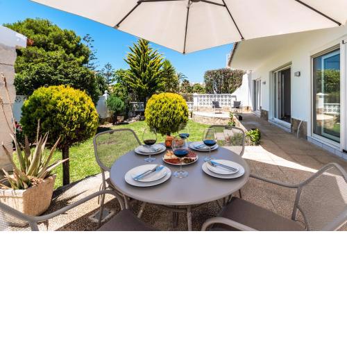Calle Marbella Chalet with Garden by Beach