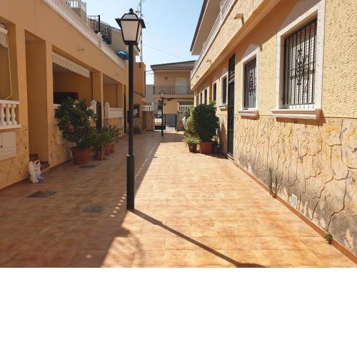 Calle Miguel Delibes 2