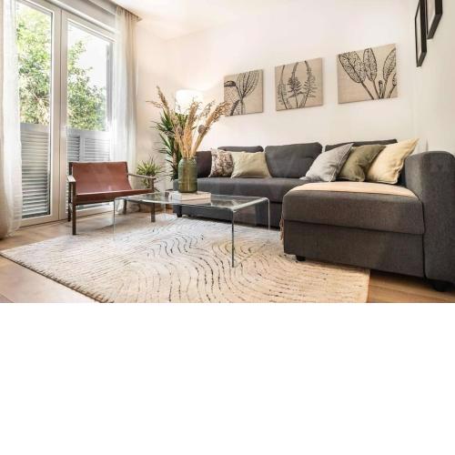 Calm apartment with private patio