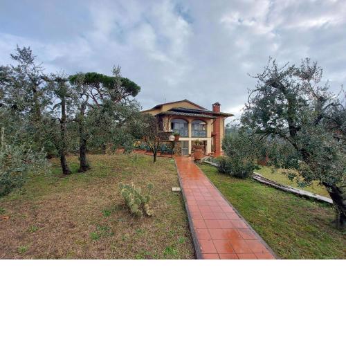 Calm Holiday Home with Private Garden