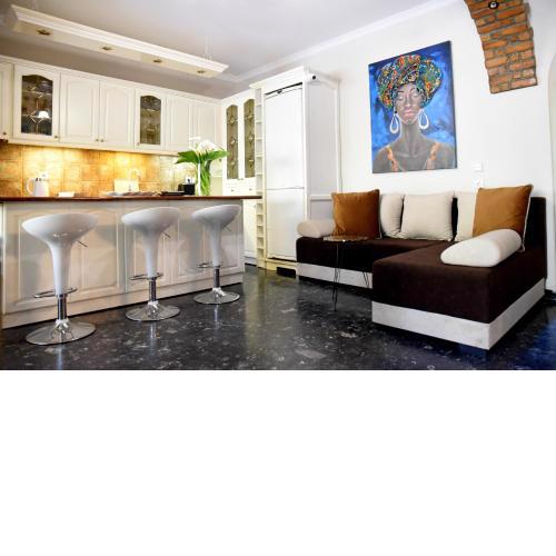 Calma House