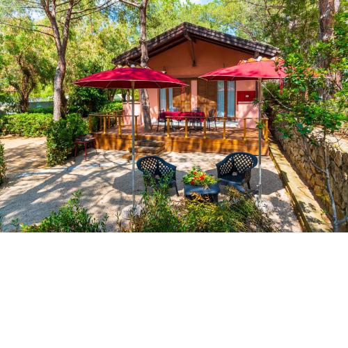 Camping Lacona Pineta
