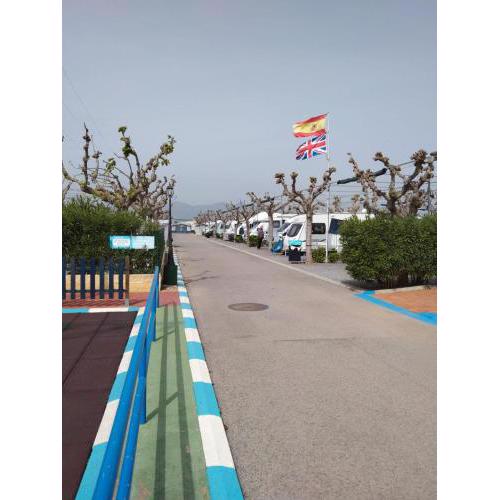 Camping y Bungalows Monmar
