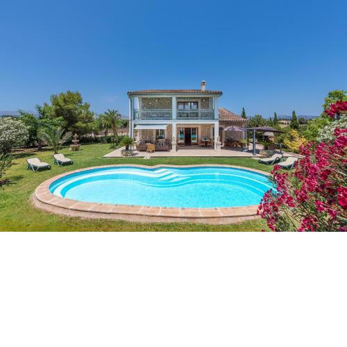 Can Costa - Quiet Villa with Private Pool