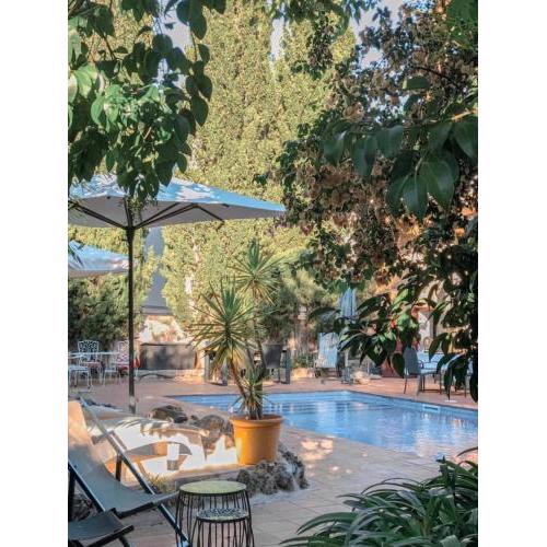 CAN FRESSA Apartments in a Manor house with bodega