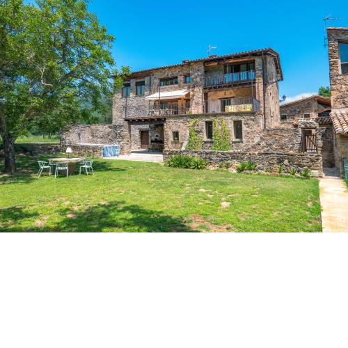Can Riera de Montagut - Masia per 20 persones