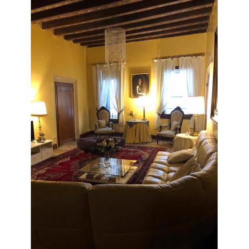 Canal view Tiziano apartment