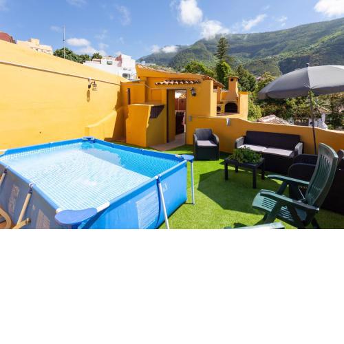 Canarian House with views and pool