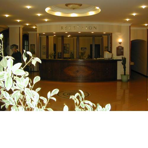Candan Beach Hotel