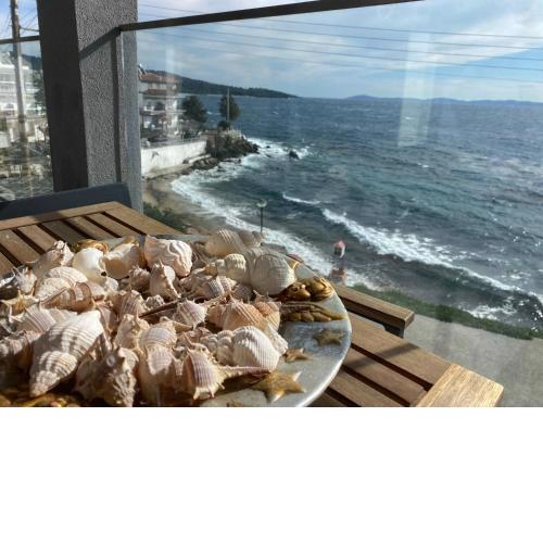 Candi Luxury Suites