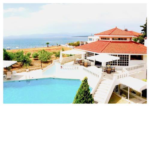 Candia House
