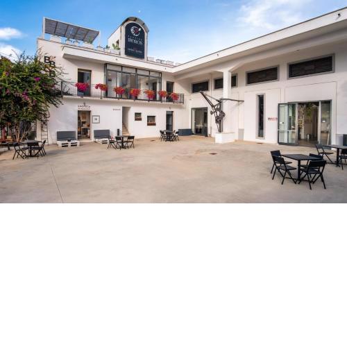 Cantina Moros Bed & Breakfast & Bottle