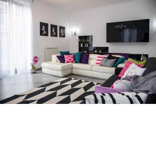Canvas Apartment