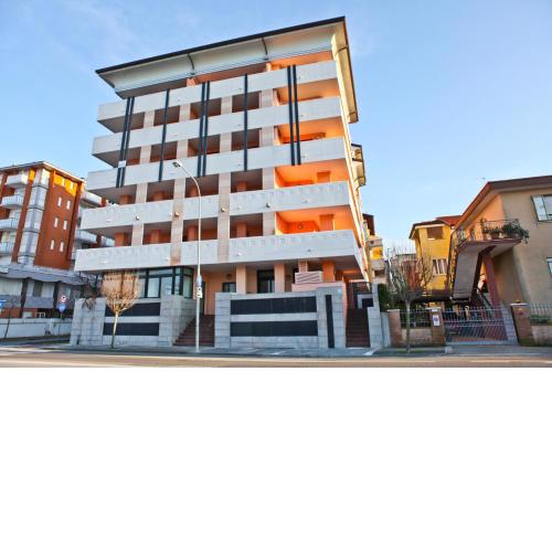 Capitol Apartments