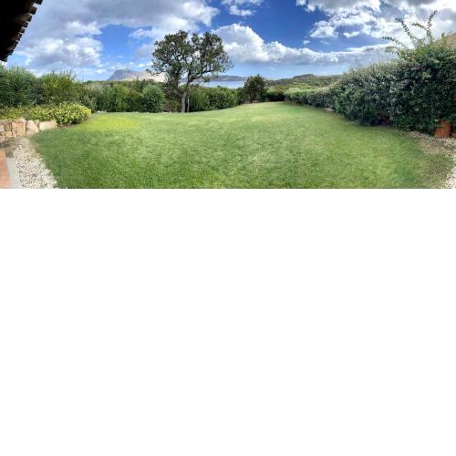 CAPO CODA CAVALLO VILLA SALINEDDA GIARDINO VISTA MARE