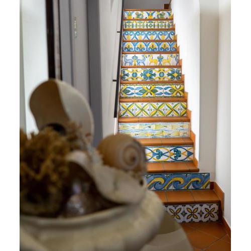 Capo Rama Suites & Rooms
