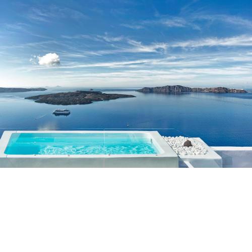 Captivating 2-Bed Villa in Imerovigli Santorini