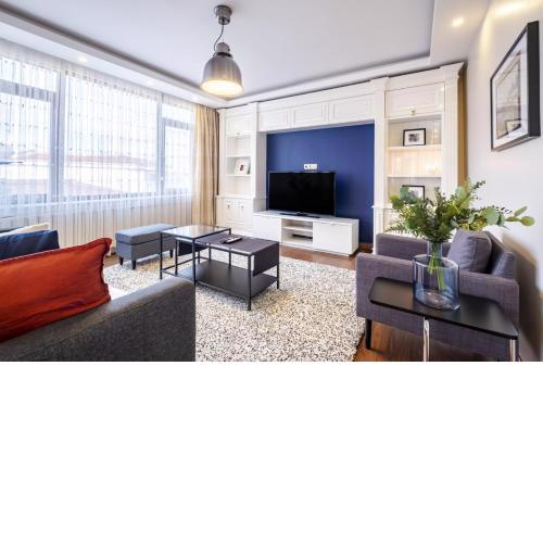Captivating Flat with Balcony near Besiktas Pier