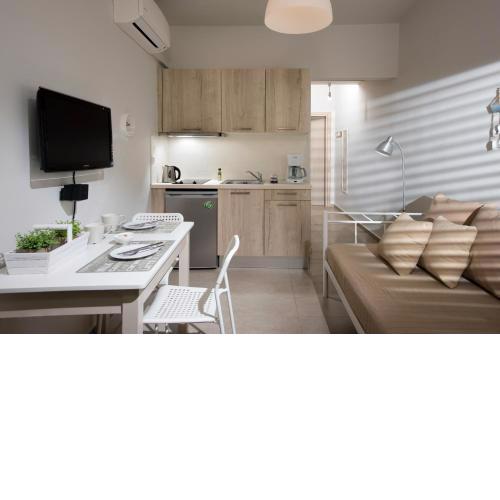 Caravel Apartments Stalis