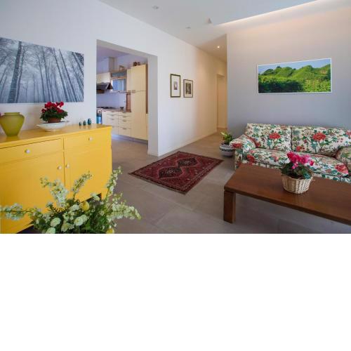 Carlotta home