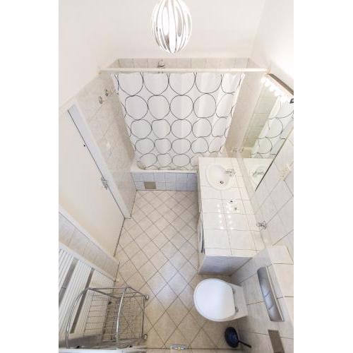 Carlton Suites