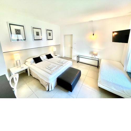 Carly's Rooms