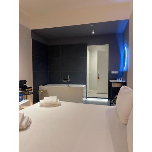 Carrara 24