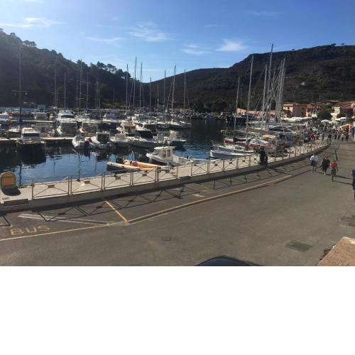 Casa a Capraia porticciolo: vista mare indimenticabile!