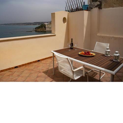 Casa al Castello con Balcone sul Mare