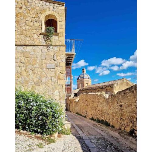 Casa “ Al plumbago”