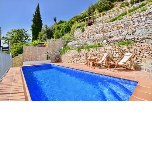 Casa Alma, Frigiliana Luxury center townhouse with pool and parking HansOnHoliday Rentals