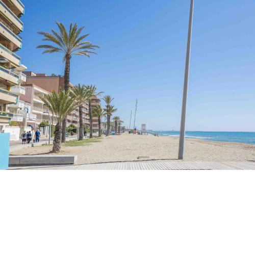 Casa Arnau, a pie de playa. Calafell beach