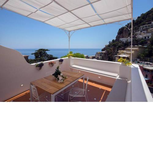 CASA BAKER luxury apartment