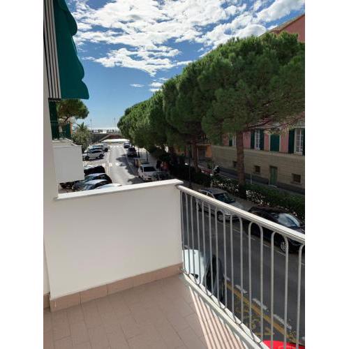 Casa Bianca 2 - confortevole in centro a Moneglia