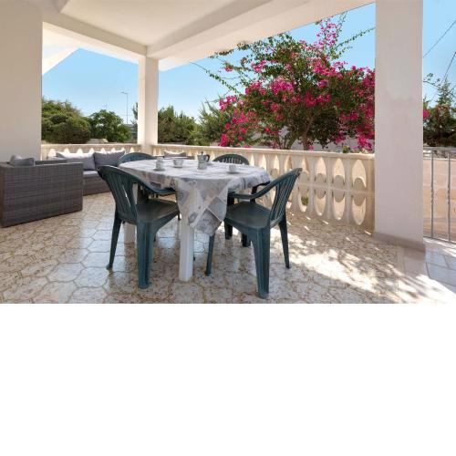 Casa Bouganville by BarbarHouse