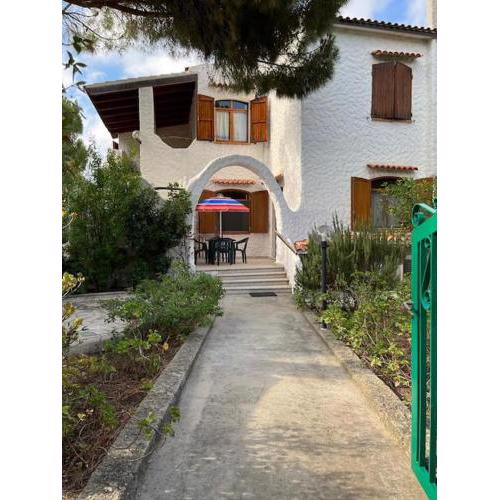 Casa Carla casa in pineta a 100 mt dalla spiaggia