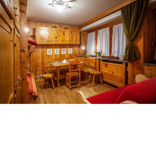 Casa-chalet, in centro a Courmayeur!