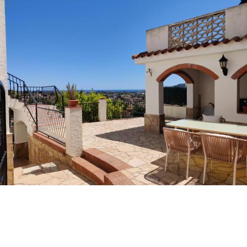 Casa con fantásticas vistas y jardín