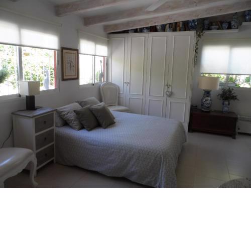 Casa con jardín frente Playa de Burriana