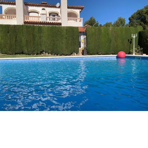 Casa con piscina para 5 personas