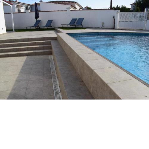 casa con piscina ref 381
