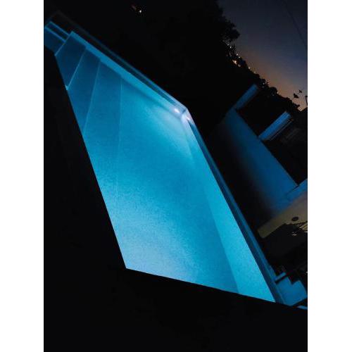 Casa Con Piscina Y Pista De Tenis