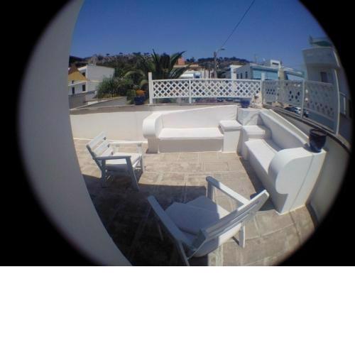 casa con terrazzo in stile mediterraneo