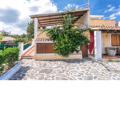 casa contrada del sole baja sardinia