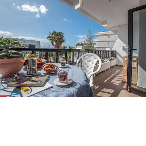 Casa Coral with sea views