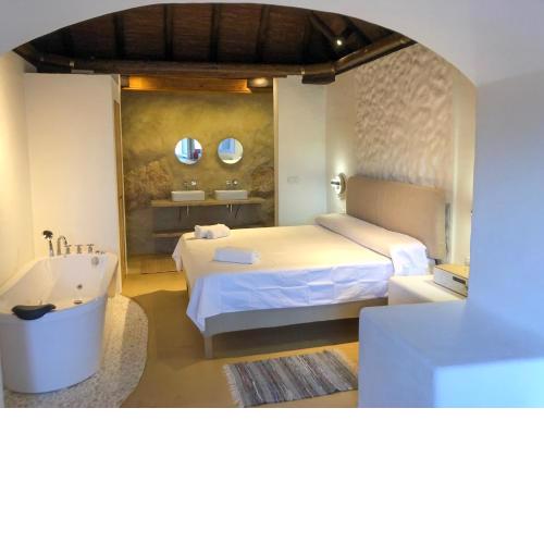 Casa Cueva El Naranjo Rocabella