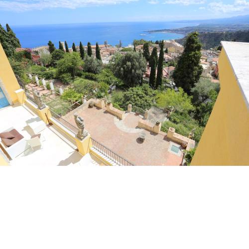 Casa Cuseni, Residenza d'artista, Museo e Giardino storico