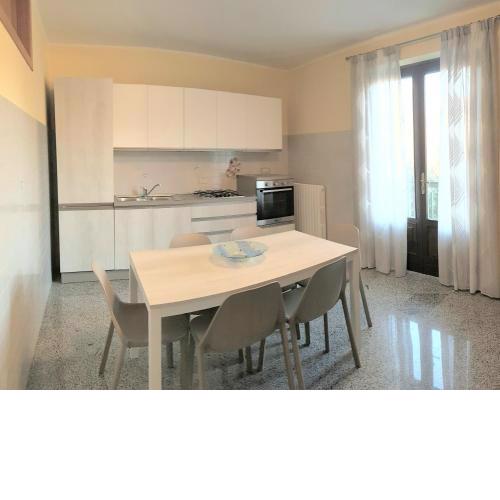 Casa Dani appartamento balcone vista parco by Garda Domus Mea