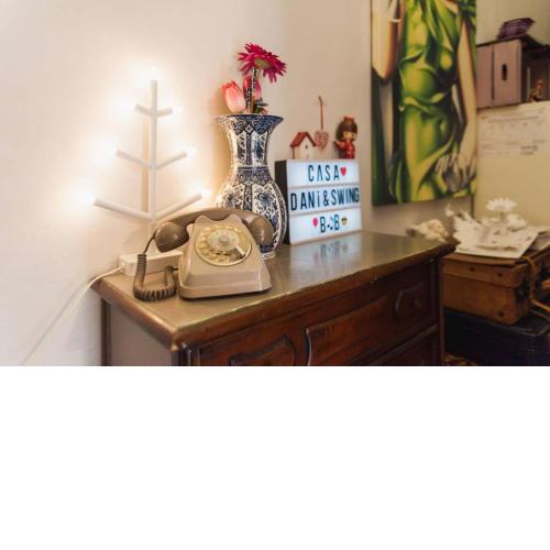 Casa Dani&Swing Bed&Books