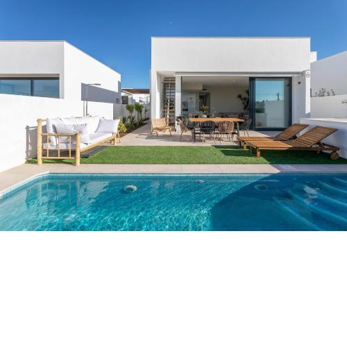 Casa de Cristal - Beautiful villa with private pool, 350m from beach, astonishing views